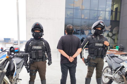 En otro operativo, la Policía detuvo a un hombre implicado en el delito de robo y extorsión, en La Floresta.