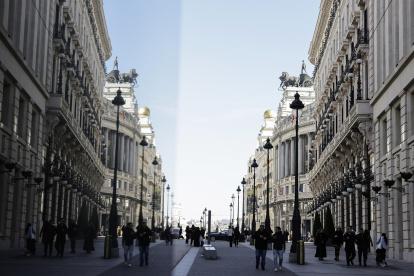 Una imagen tomada el 20 de enero de 2026 muestra una vista de la calle Alcalá tomada desde el Hotel Four Seasons en el centro de Madrid.