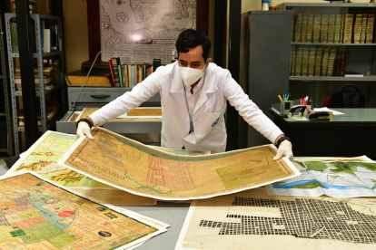 Hallazgo de 41 mapas históricos revela la evolución urbana desde 1770.