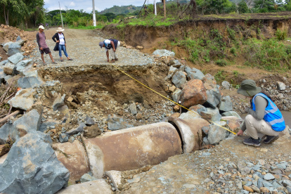 Colapso vial en Colimes.