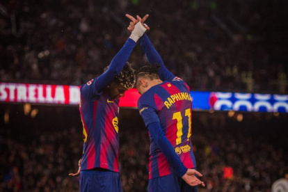 Barcelona busca ampliar ventaja ante Elche en LaLiga EA Sports.