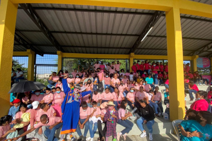 Artistas. William Alexander Gonzales Santos, conocido como el payaso Caramelo, es uno de los referentes del arte circense en el Ecuador.