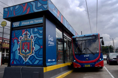 Trolebús y Ecovía tendrán cierres temporales por instalación de nuevos equipos de cobro en Quito.