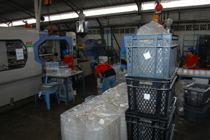 Impacto. La industria plastiquera local, entre los sector más afectados.