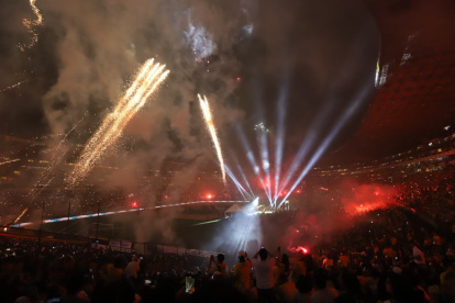 El cielo de Guayaquil se iluminó por la Noche Amarilla