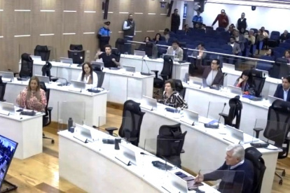 La sesión del Concejo Metropolitano fue suspendida por falta de quórum mientras se analizaba la erosión del río Monjas.