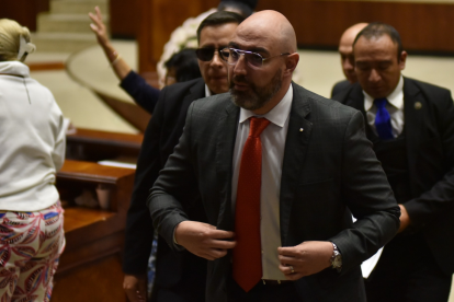 Godoy aplazó presentación de sus pruebas.