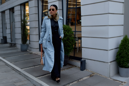 Las piezas vintage son parte central de su forma de vestir, incluso antes de que se convirtieran en tendencia.