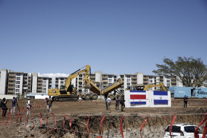 otografía que muestra las obras de la construcción de la cárcel Centro de Alta Contención de Crimen Organizado (CACCO), en San Rafael (Costa Rica).