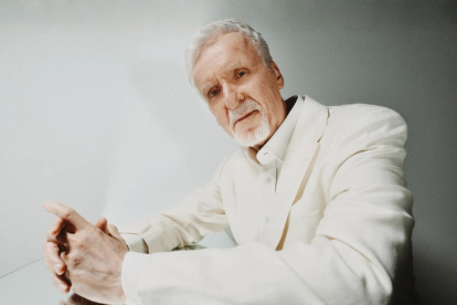 James Cameron tiene 71 años