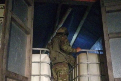 Un operativo permitió desmantelar un centro de acopio clandestino de combustible en el sector PK 80 del cantón La Troncal.