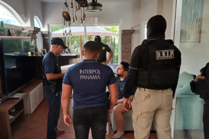 Foto de archivo de la captura en el 2025. El ministro Jhon Reimberg anunció la extradición de Leonardo Cortázar, procesado por delincuencia organizada en el caso Encuentro.