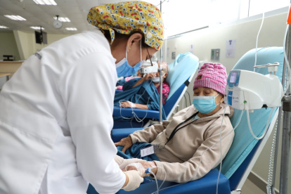 Pacientes con cáncer reciben atención de salud por parte del Ministerio de Salud Pública