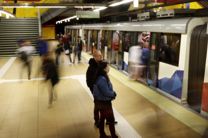 La señalización ferroviaria supervisa en tiempo real la circulación de los trenes a lo largo de toda la línea del Metro de Quito.