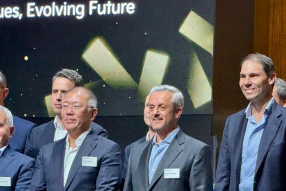 Principales dirigentes de Kia y embajadores del mundo en la convención en Australia.