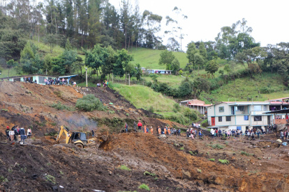 Fotografía cedida por la Gobernación de Nariño que muestra un deslizamiento de tierra este sábado 7 de febrero, en el municipio de Mallama, en el departamento de Nariño (Colombia).