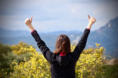 Los pensamientos realistas pero esperanzadores fortalecen una actitud optimista que ayuda a gestionar mejor el estrés.