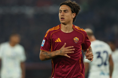 Paulo Dybala es una de las figuras en ataque de la Roma, en la Serie A de Italia.