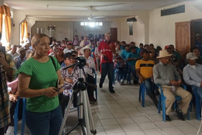 Un grupo de arroceros se reunieron en Santa Lucía y presentaron un manifiesto enviado a las autoridades.