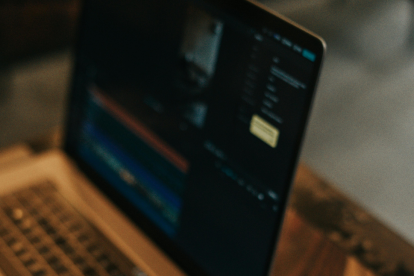 Referencial. Reunión telemática durante la madrugada para elegir un nuevo reemplazo.