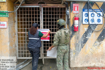 Las autoridades clausuran las minas ilegales que están contaminando el agua.