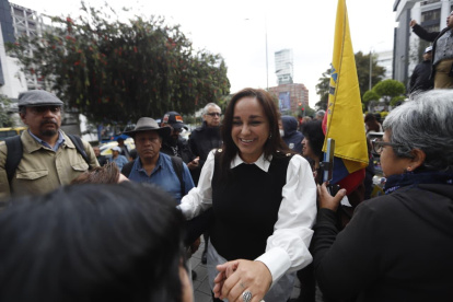 Gabriela Rivadeneira respalda al alcalde Aquiles Álvarez.