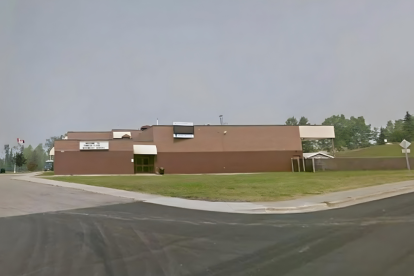 Vista de la escuela canadiense donde se registró el tiroteo más grave en décadas