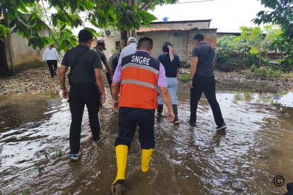 El Gobierno declaró alerta roja en tres provincias ante la intensidad de las lluvias.
