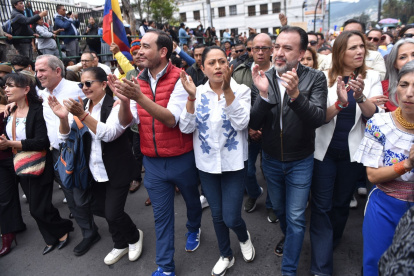 La autoridades seccionales de la evolución Ciudadana, en compañía de sus asambleístas, encabezaron la marcha en Quito.