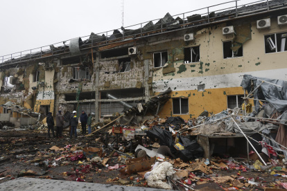 Zona residencial de Odesa, Ucrania, tras un ataque nocturno ruso, el 12 de febrero de 2026