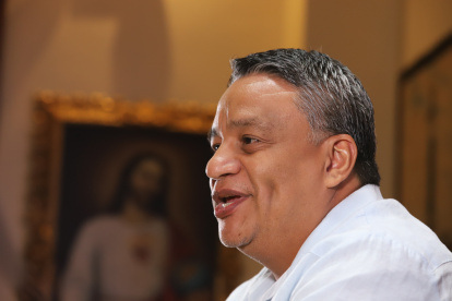 Gobernación del Guayas activa protocolos para el retiro seguro de la tarima en Guayaquil.