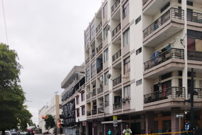 Varias calles cercanas al sitio del incendio se encuentran cerradas.