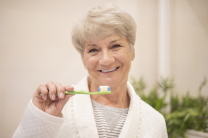 Las caries afectan prácticamente a la totalidad de personas entre los 65 y los 80 años.