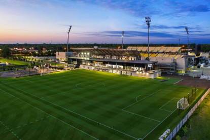 El complejo OhioHealth Performance Center cuenta con seis y media canchas de entrenamiento junto al estadio principal del Columbus Crew.