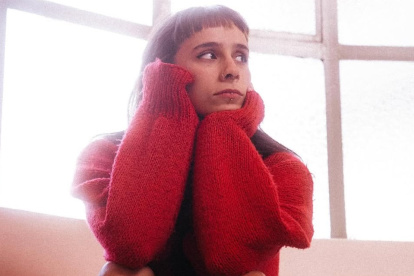 Muy Valen también ha formado parte de las agrupaciones Pan de Dulce y Tombó. Y durante su estancia en Bogotá armó Neurodivertrío.