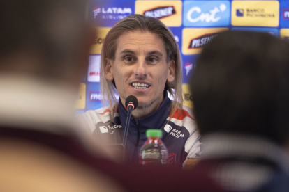 El seleccionador de Ecuador, Sebastián Beccacece, durante la rueda de prensa previa al partido que les enfrentará a la selección de Marruecos mañana en Leganés, Madrid.