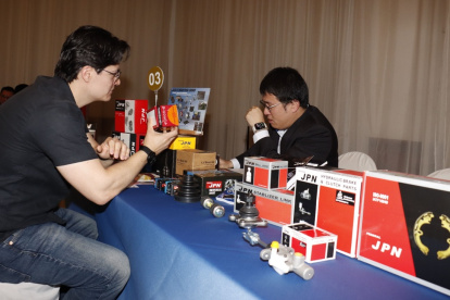 La oferta de autopartes de Taiwán generó interes entre los asistentes.