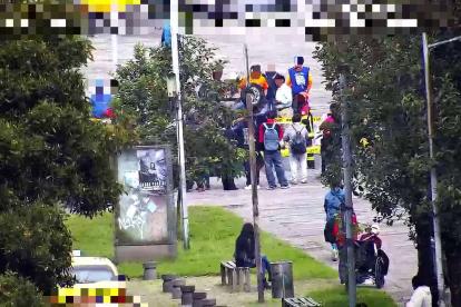 Autoridades atienden accidente de tránsito en sector clave de Quito.