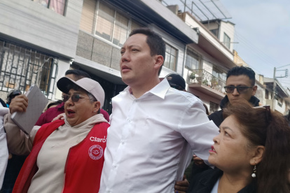 La Fiscalía General del Estado ejecutó allanamientos al alcalde de Cuenca Cristian Zamora por una investigación por presunto enriquecimiento ilícito.