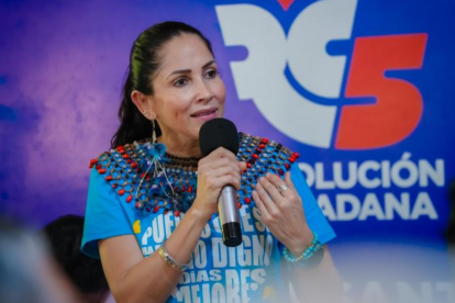 González reaccionó en redes sociales a las declaraciones del presidente Daniel Noboa, quien la vinculó con un presunto cruce hacia Colombia durante el toque de queda.