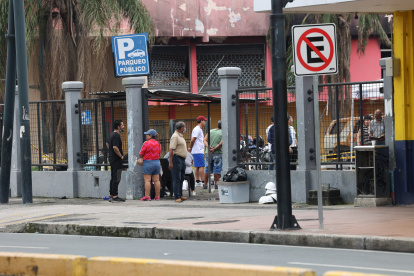 La Fiscalía inició un proceso penal contra tres ciudadanos de origen asiático por el presunto delito de enriquecimiento privado no justificado.