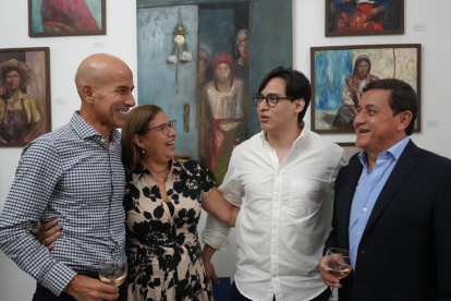 Rafael Wong, Alexandra de Mayorga, Mauricio Mayorga Montesdeoca y Mauricio Mayorga Guerrero.
