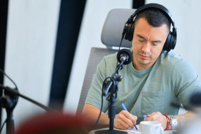 El presidente Daniel Noboa firmó el decreto que ordena al CNI emitir alertas en procesos de contratación pública especial.