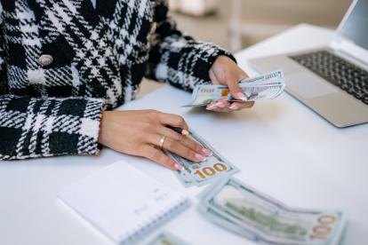 Referencial. El Bono de Desarrollo Humano de marzo 2026 ya está disponible; los beneficiarios pueden consultar con su número de cédula las fechas de pago y puntos autorizados.