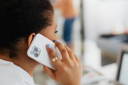 Referencial. El sistema coordina la respuesta con la Policía Nacional mediante geolocalización.