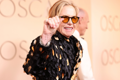 Amy Madigan a su llegada a la gala de los premios Óscar 2026.