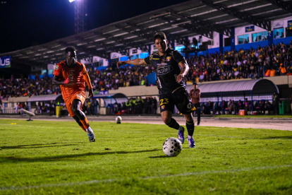 Barcelona SC sacó un empate en su visita a Libertad.