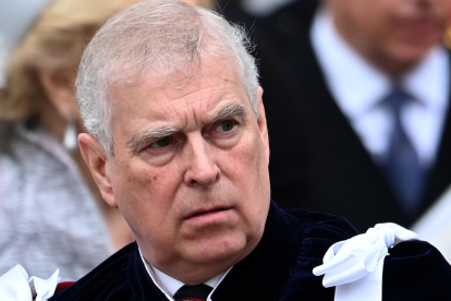 El expríncipe Andrés enfrenta acusaciones por su vínculo con Jeffrey Epstein, en medio de una nueva crisis para la Casa Real británica