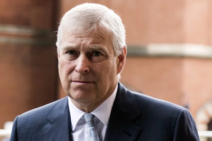 La BBC reportó que el Príncipe Andrés fue arrestado y la policía británica lo investiga por delitos relacionados con Epstein.