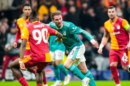 Galatasaray venció 1-0 a Liverpool en el duelo de ida de octavos de final de Champions League